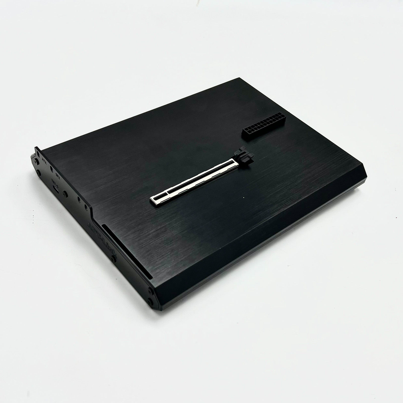 ADT Thunderbolt-5 PCIe 4.0 x4  - Thunderbolt 4 External Gpu Enclosure recension och pris